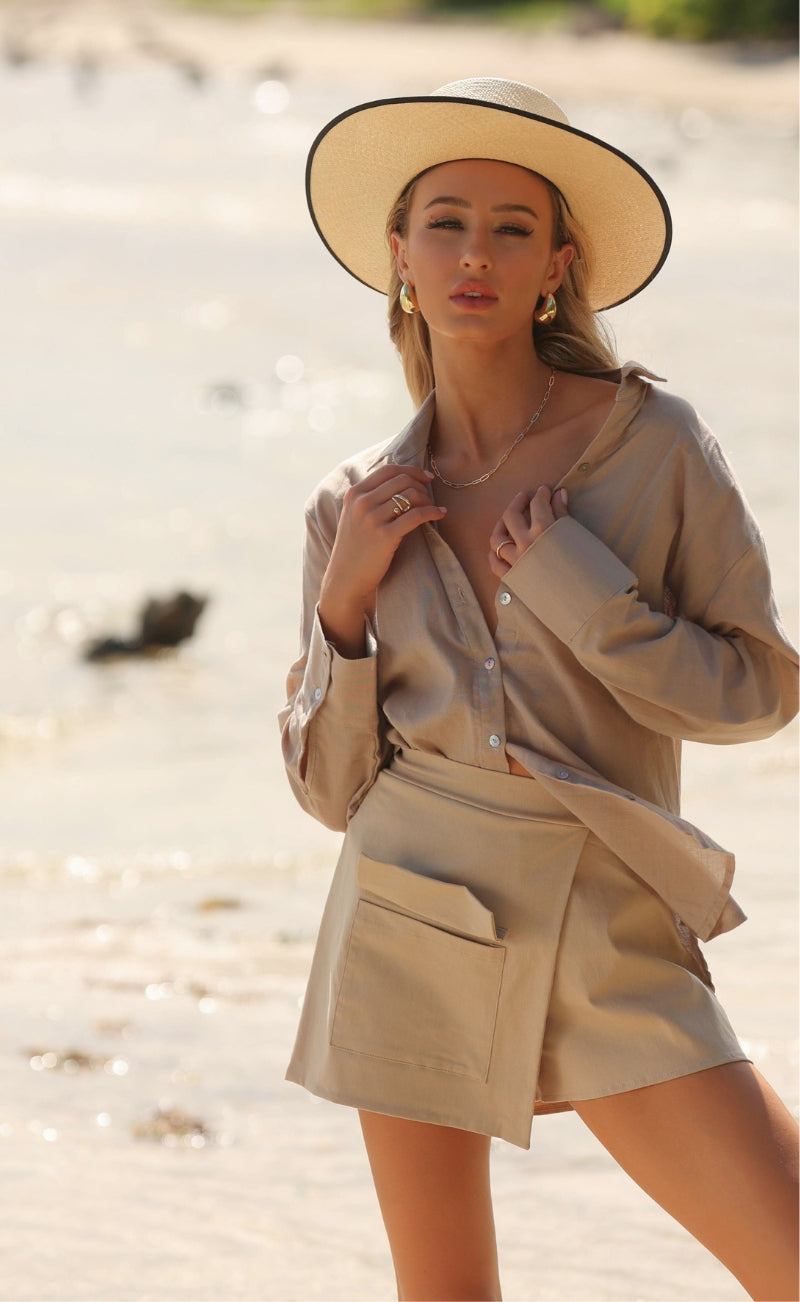 Camisa de botones taupe