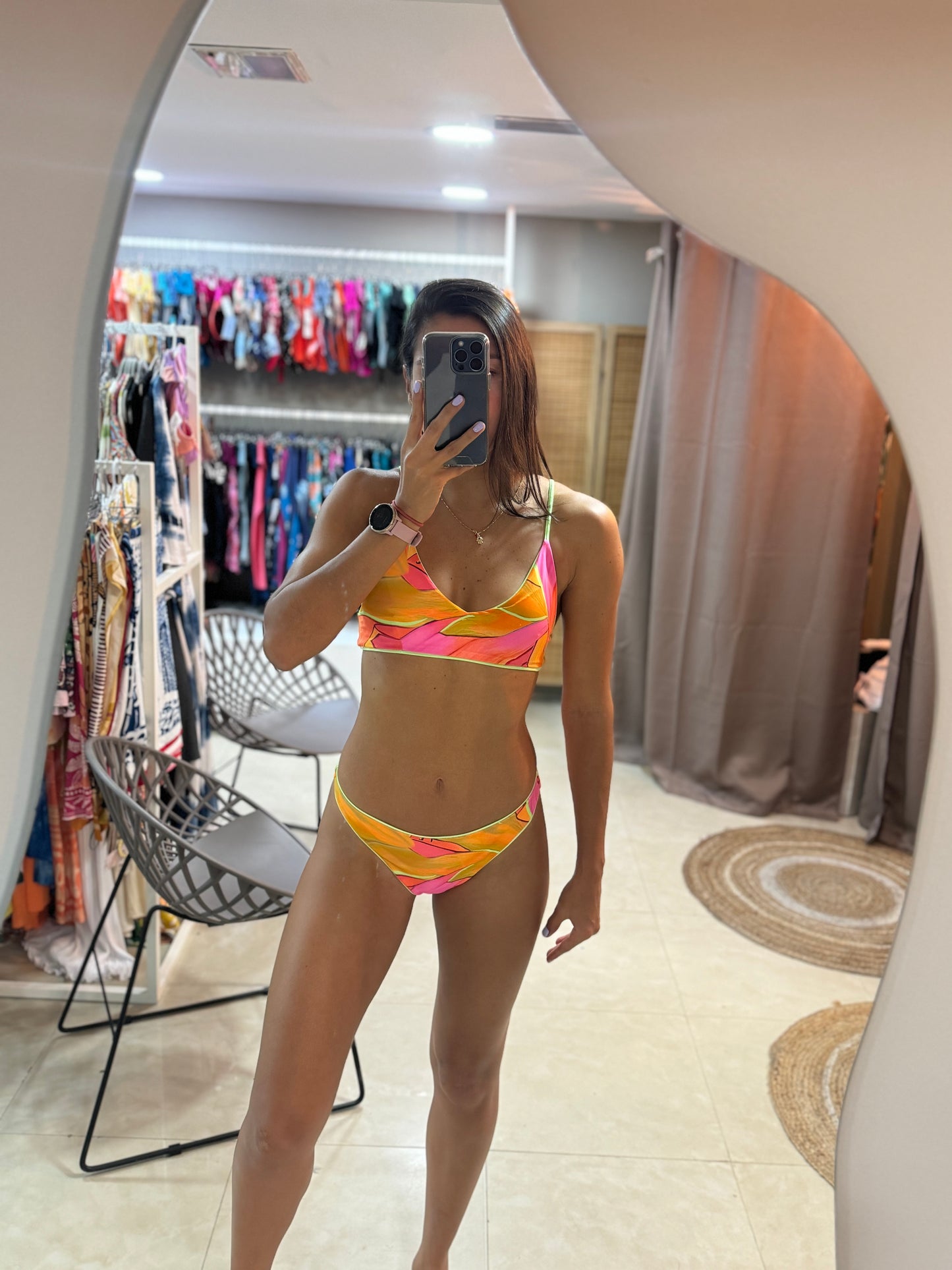 Bikini unicolor reversible a estampado , panty delgada