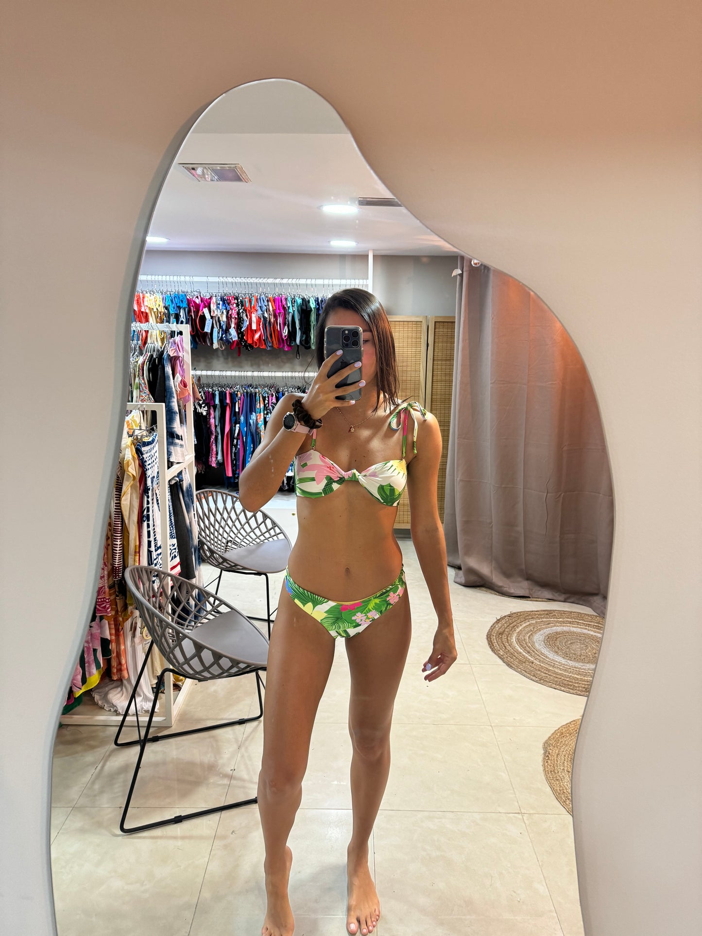 Bikini semi hilo , top convertible a strapless