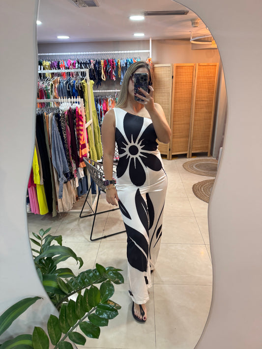 Jumpsuit asimétrico.