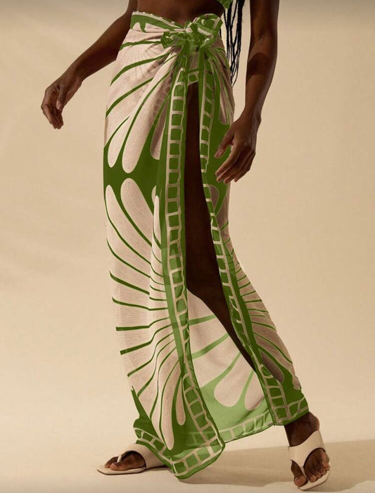 Pareos con estampados de conchas.