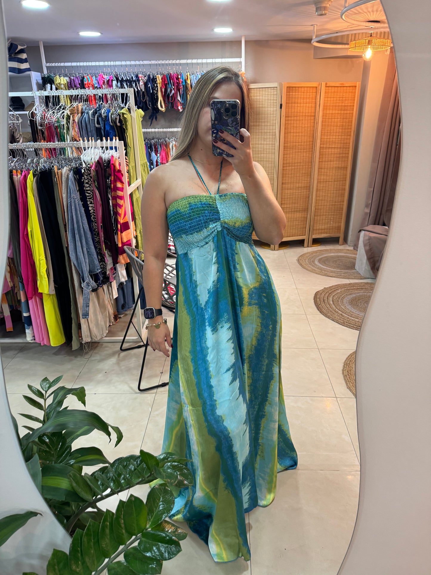 Vestido largo halter.