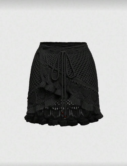Falda corta tejida de dama.