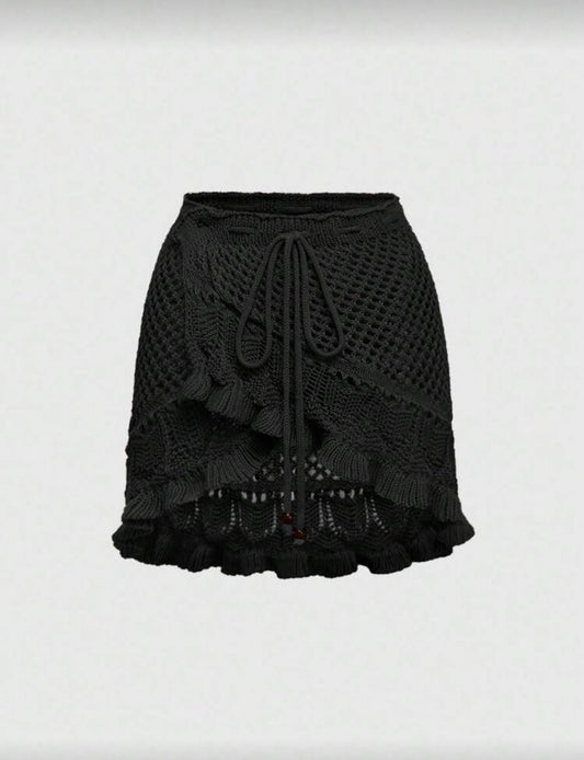 Falda corta tejida de dama.