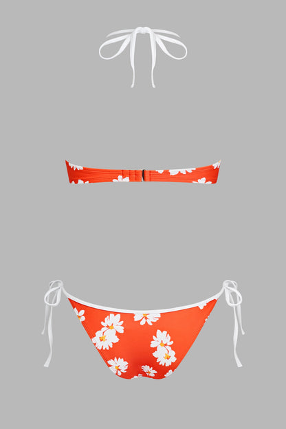 Bikini estampado, top con varillas.