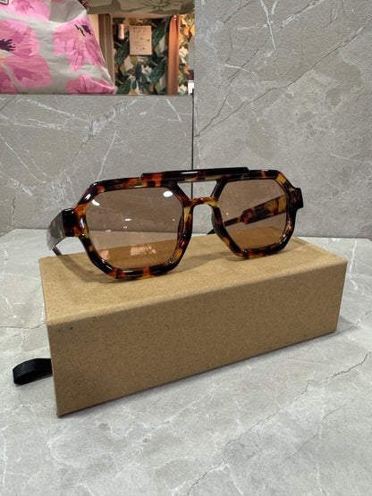 Lentes de sol , varios colores.
