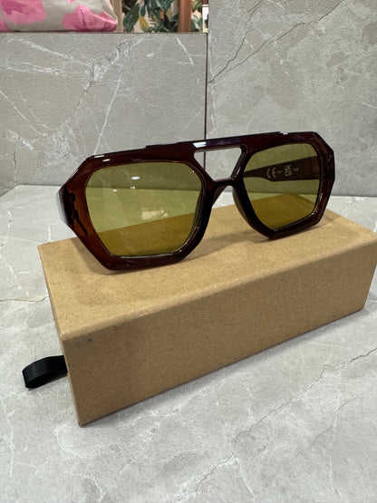 Lentes de sol , varios colores.