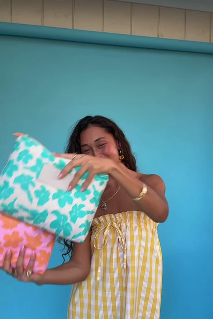 Neceser tipo sobre , a prueba de agua.